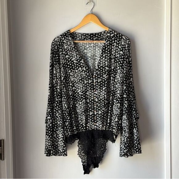 Free People Bodysuit Intimately Free l She's Ditsy
Flora Bell Sleeves - Picture 5 of 10